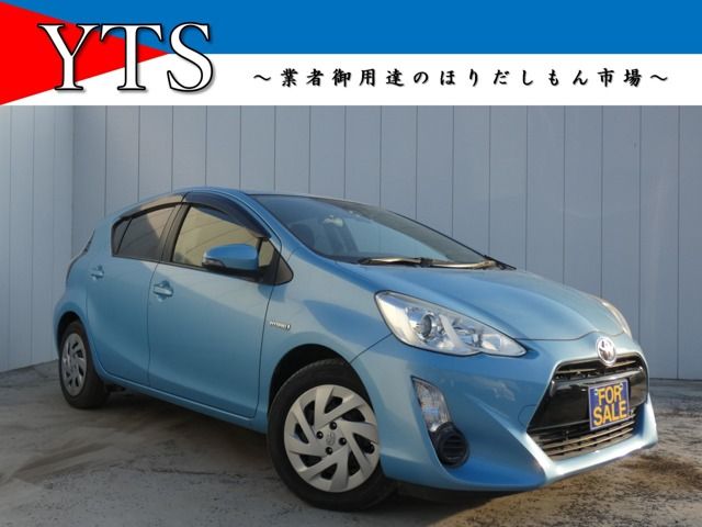 TOYOTA AQUA 2016