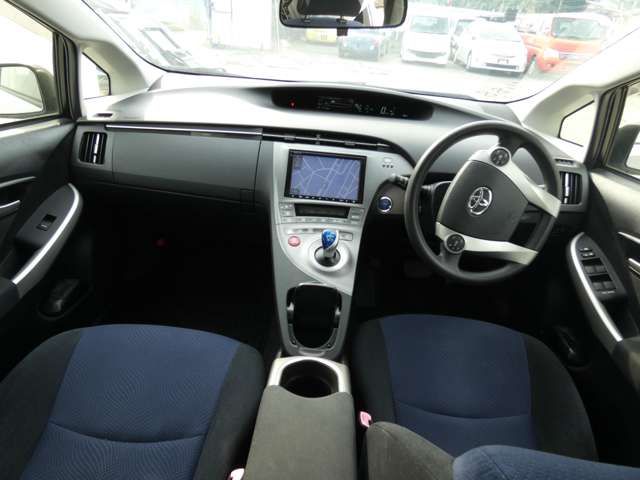 TOYOTA PRIUS 2013