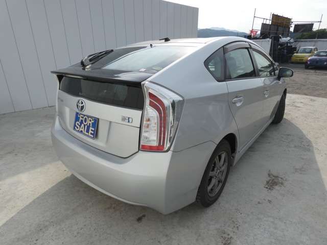 TOYOTA PRIUS 2013