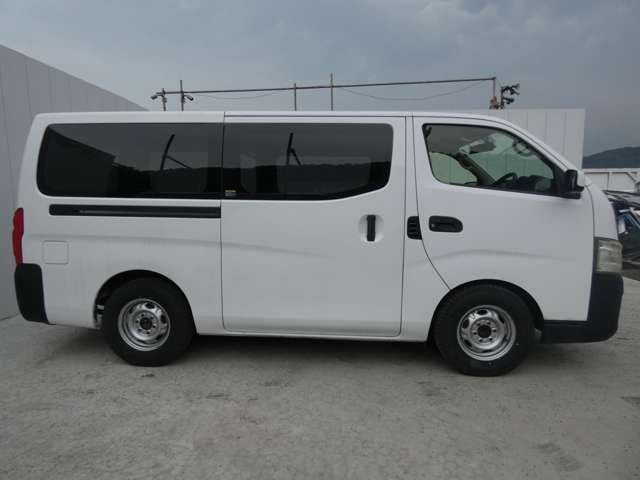 NISSAN NV350 CARAVAN 2012