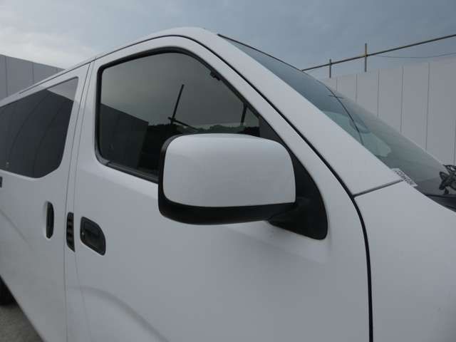 NISSAN NV350 CARAVAN 2012