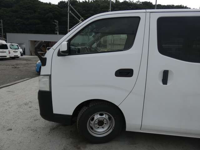 NISSAN NV350 CARAVAN 2012