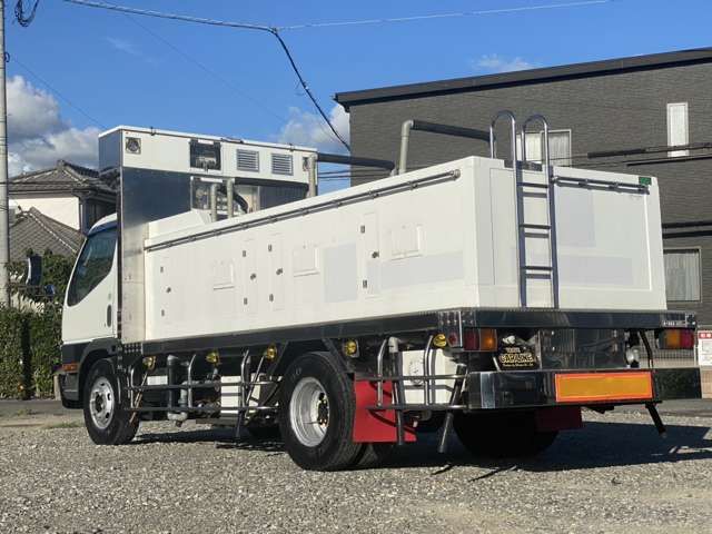 MITSUBISHI CANTER 2001