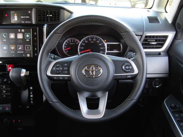 TOYOTA ROOMY 2022