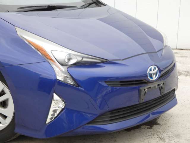 TOYOTA PRIUS 2016