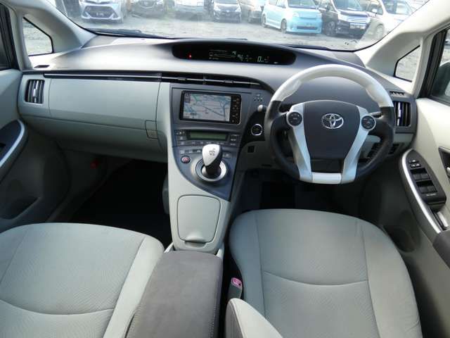 TOYOTA PRIUS 2010