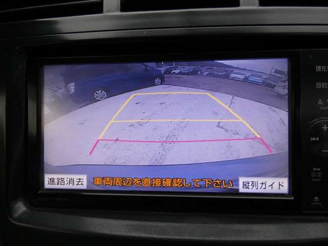 TOYOTA PRIUS Alpha 2012