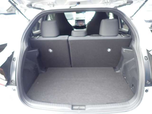 TOYOTA YARIS HYBRID 2020