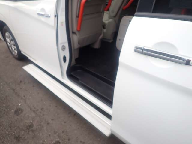 NISSAN SERENA  WG 4WD 2017