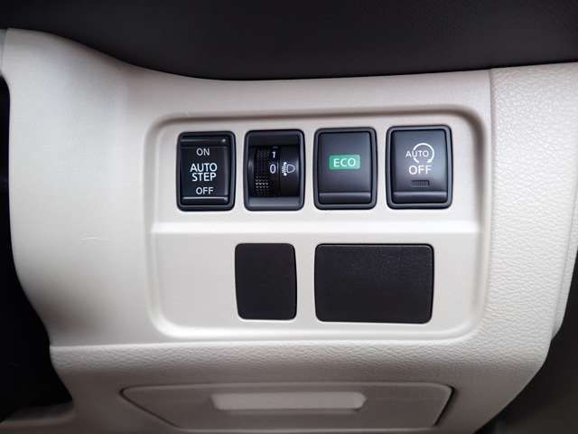 NISSAN SERENA  WG 4WD 2017