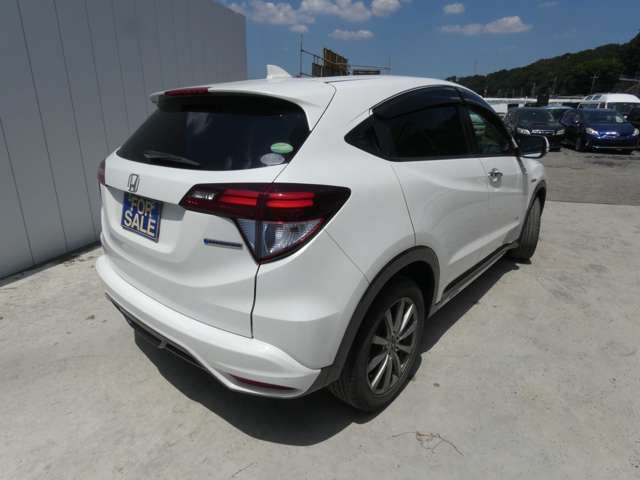 HONDA VEZEL HYBRID 2014