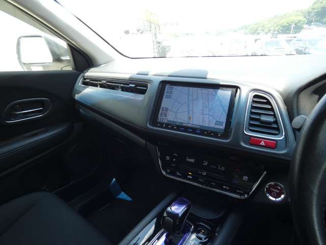 HONDA VEZEL HYBRID 2014