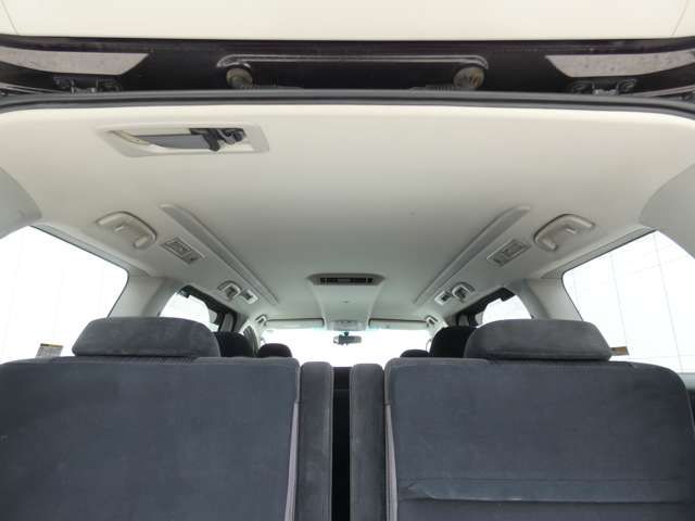 TOYOTA VELLFIRE 2009