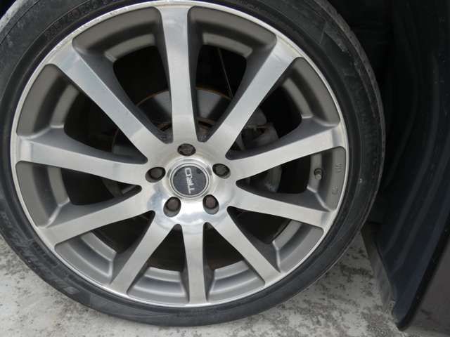 TOYOTA VELLFIRE 2009