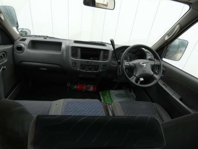 NISSAN CARAVAN van 2WD 2003