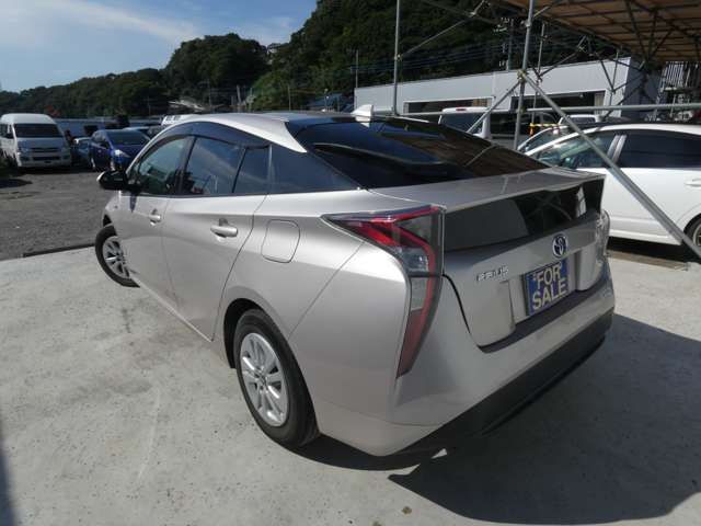 TOYOTA PRIUS 2016