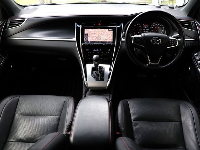 TOYOTA HARRIER 2WD 2017