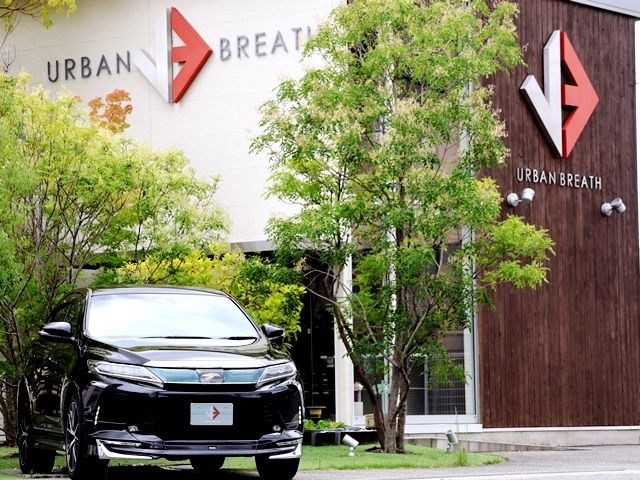 TOYOTA HARRIER 2WD 2017