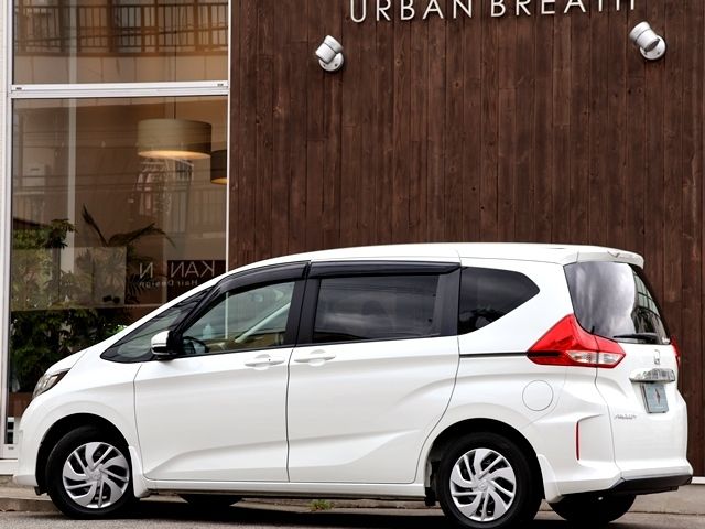 HONDA FREED plus 2019