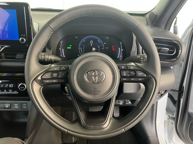 TOYOTA YARIS CROSS HYBRID 2025