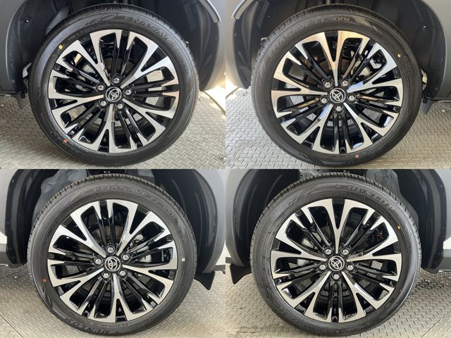 TOYOTA YARIS CROSS HYBRID 2025