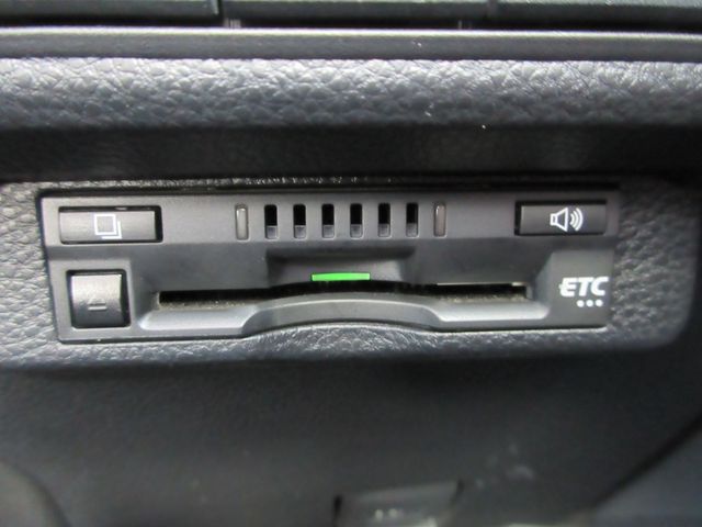 TOYOTA COROLLA TOURING HYBRID 4WD 2020