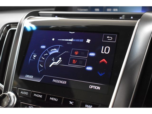 TOYOTA CROWN sedan hybrid 4WD 2019