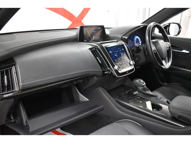 TOYOTA CROWN sedan hybrid 4WD 2019