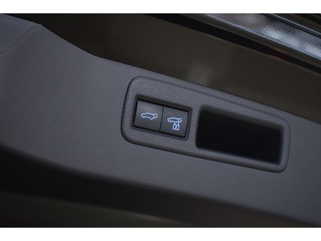 TOYOTA HARRIER 4WD 2020