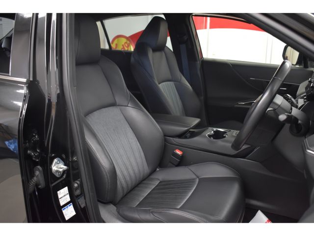 TOYOTA HARRIER 4WD 2020