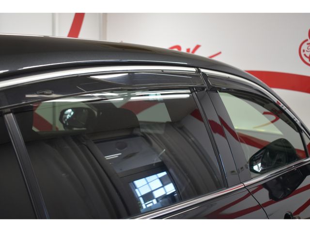 TOYOTA HARRIER 4WD 2020