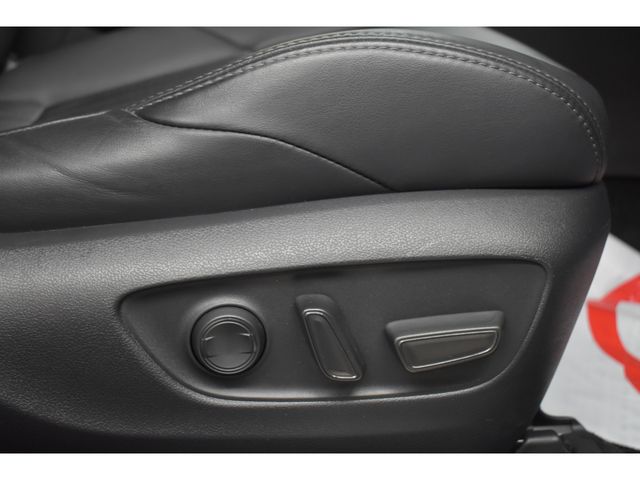 TOYOTA HARRIER 4WD 2020