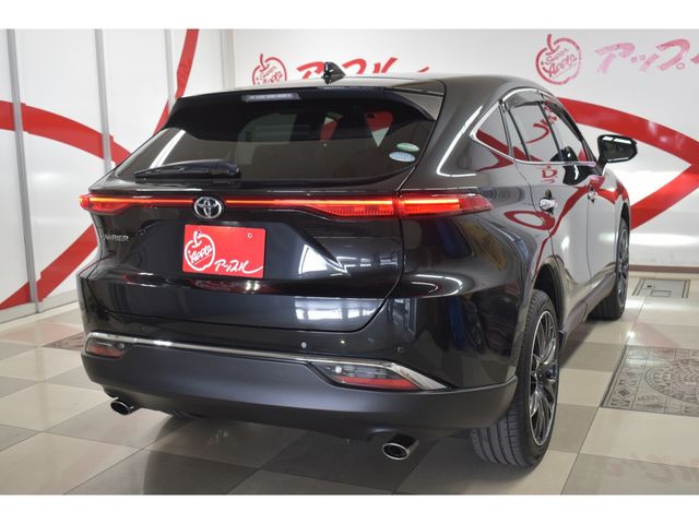 TOYOTA HARRIER 4WD 2020