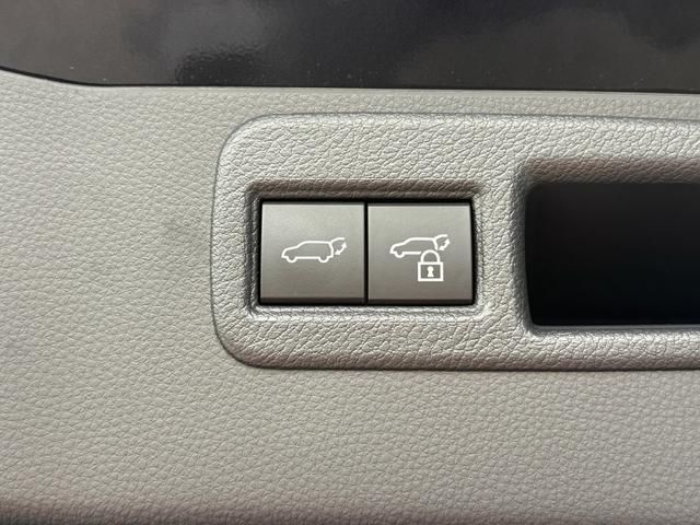 TOYOTA HARRIER 2WD 2023