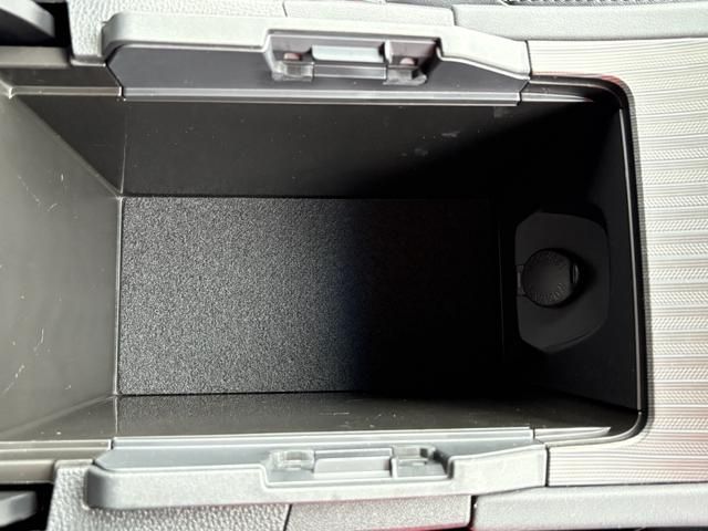 TOYOTA HARRIER 2WD 2023