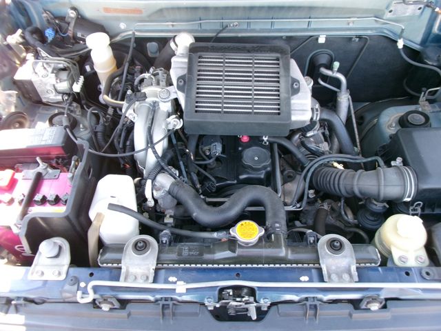 MITSUBISHI PAJERO MINI 4WD 2011