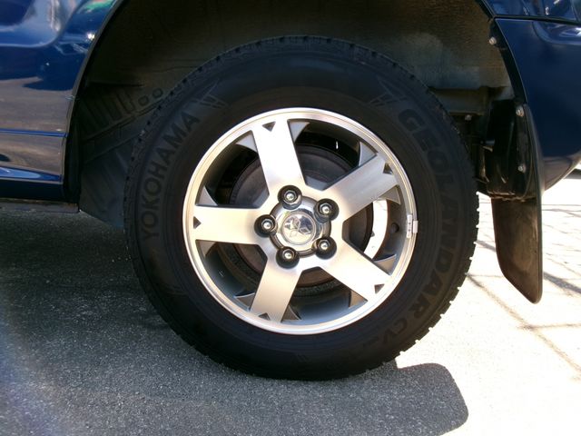 MITSUBISHI PAJERO MINI 4WD 2011