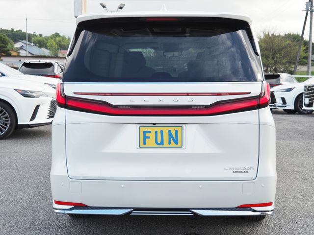 TOYOTA ???? LM500h 2025