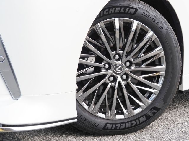 TOYOTA ???? LM500h 2025