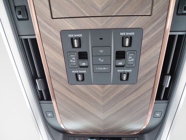 TOYOTA ???? LM500h 2025