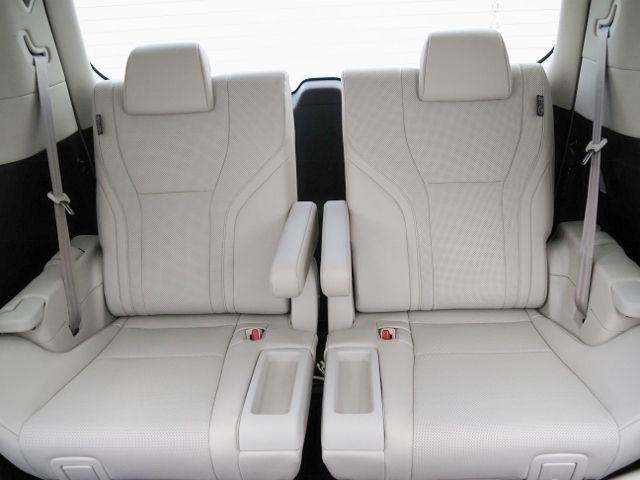 TOYOTA ???? LM500h 2025