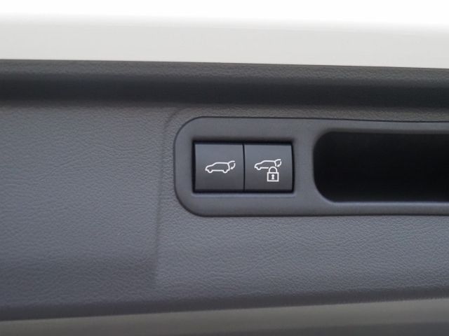 TOYOTA ???? LM500h 2025