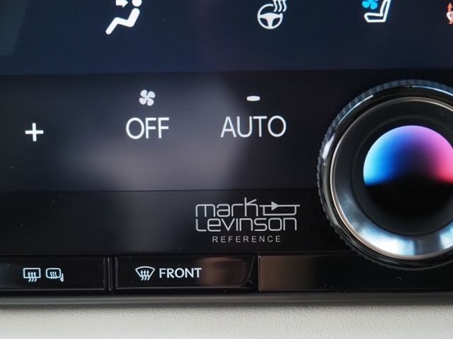 TOYOTA ???? LM500h 2025