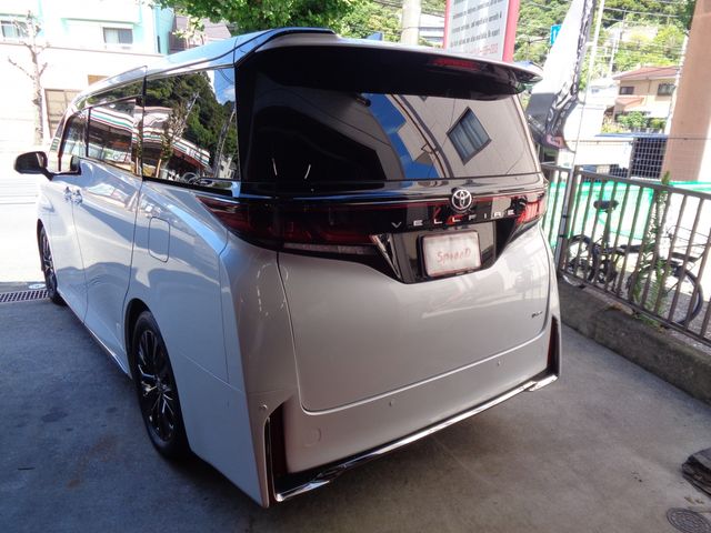TOYOTA VELLFIRE  HYBRID 2024