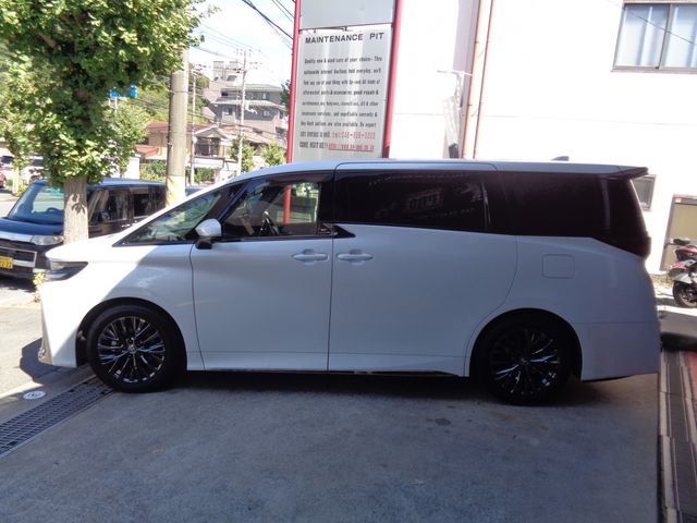 TOYOTA VELLFIRE  HYBRID 2024