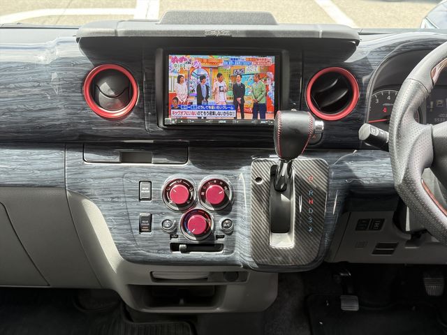 NISSAN CARAVAN van 4WD 2018