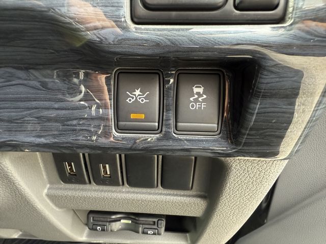 NISSAN CARAVAN van 4WD 2018