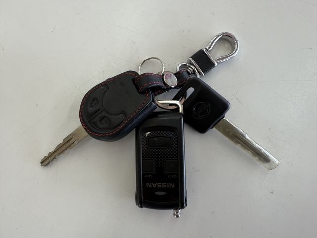 NISSAN CARAVAN van 4WD 2018