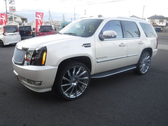 CADILLAC CADILLAC ESCALADE 2013