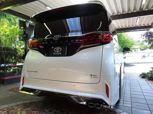 TOYOTA ALPHARD hybrid 4WD 2025